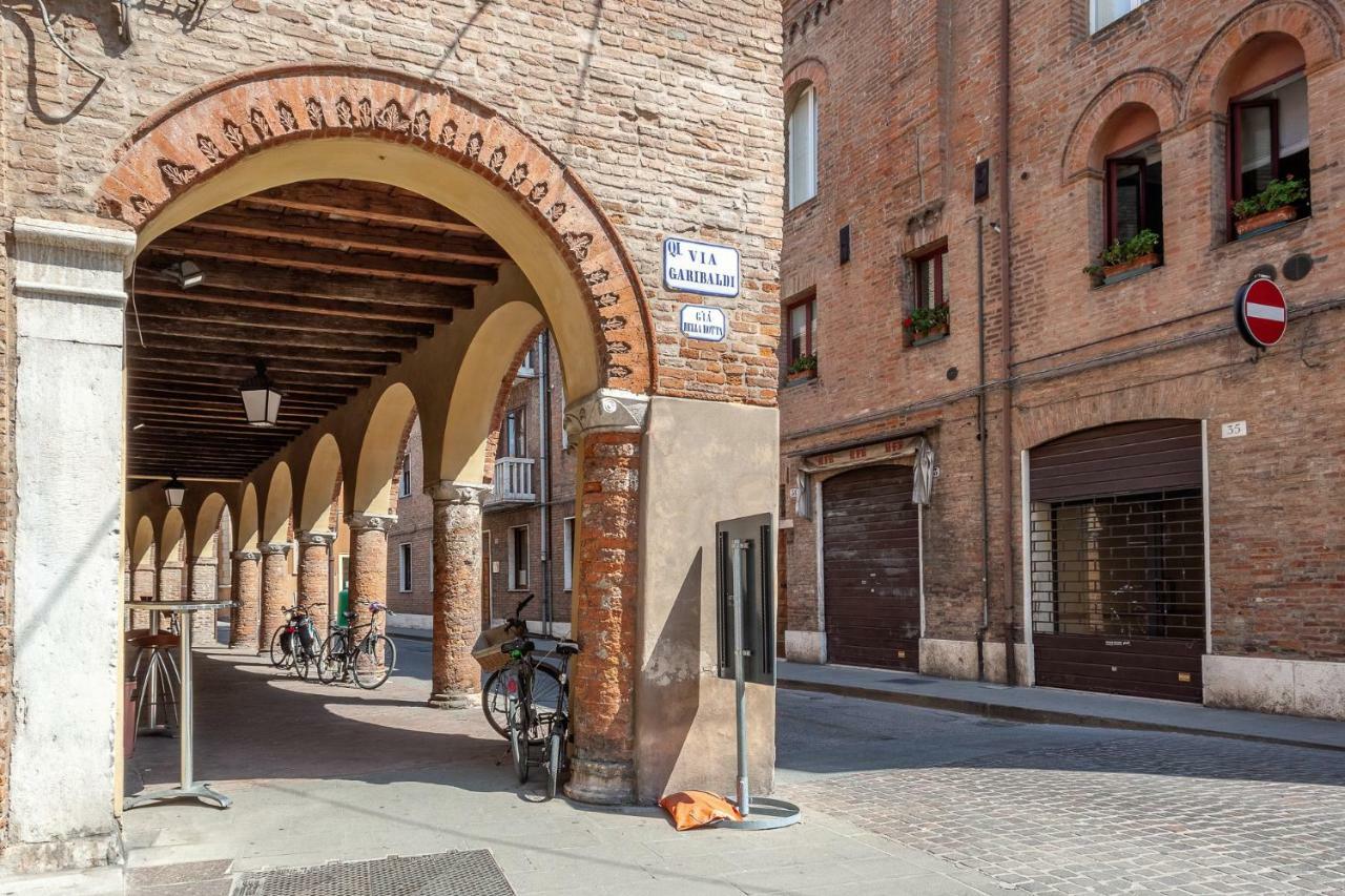 Ferrara Mercato Fancy Studio ภายนอก รูปภาพ